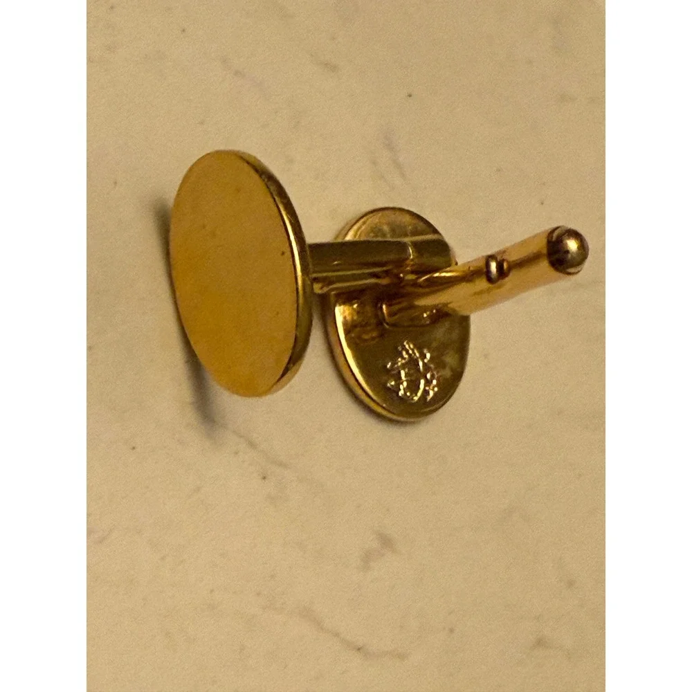 Brooks Brothers Gold Tone Oval Cufflinks with Golden Fleece Logo Toggle Back VTG